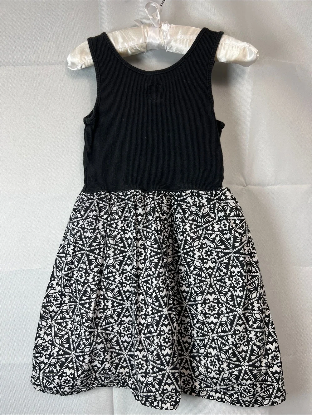 Gap Kids black and white tank dress size XS (4-5) E UC